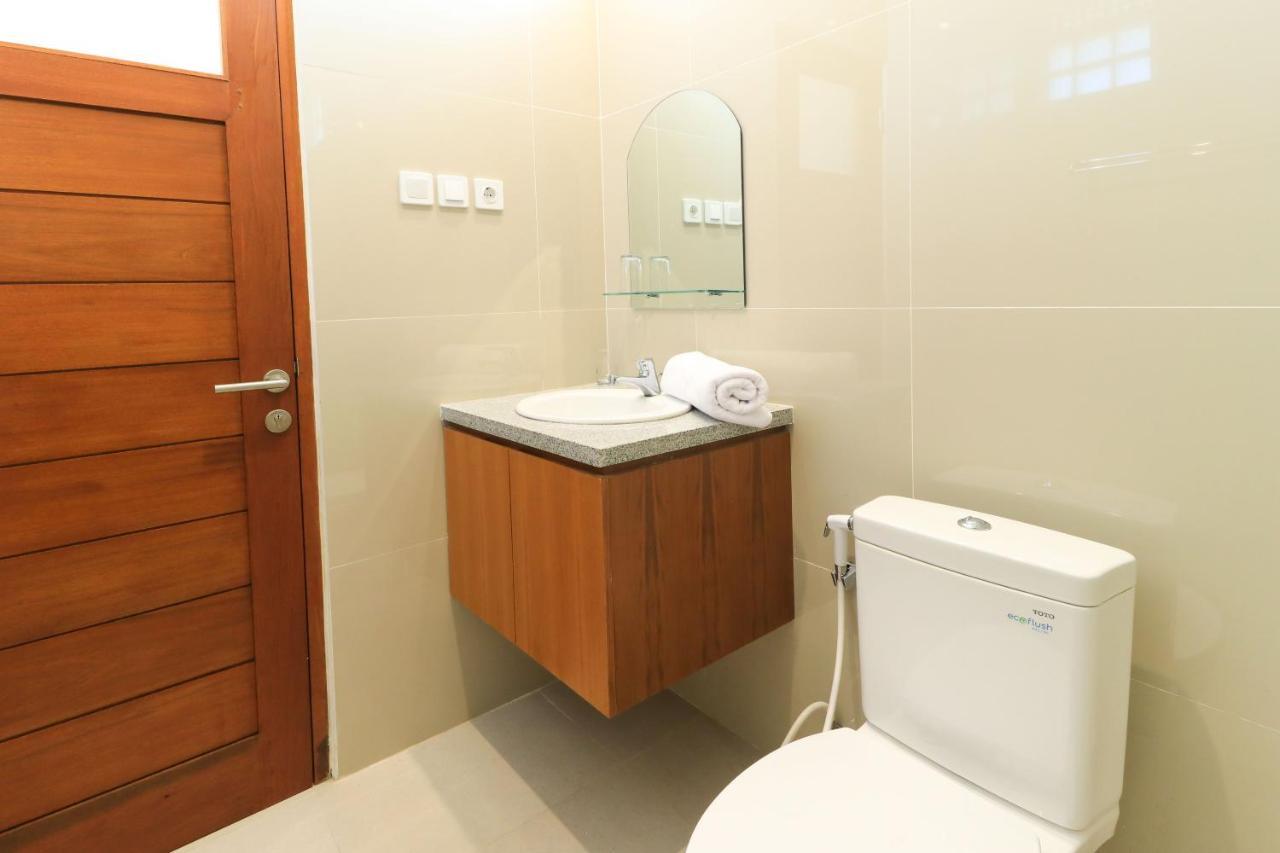 Manu Guest House 2 Canggu Kültér fotó